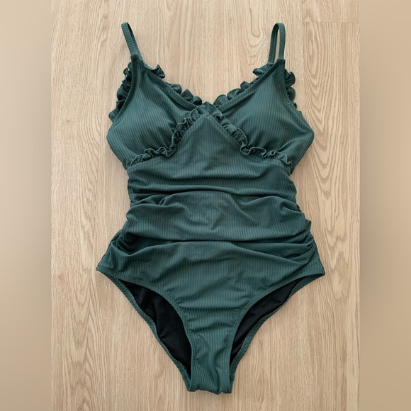 PinkBlush ribbed ruffle trim one piece swimsuit nwot - Picture 5 of 5